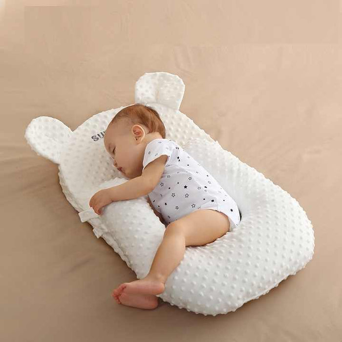All-Season Anti-Spitting Baby Feeding Slope Pillow