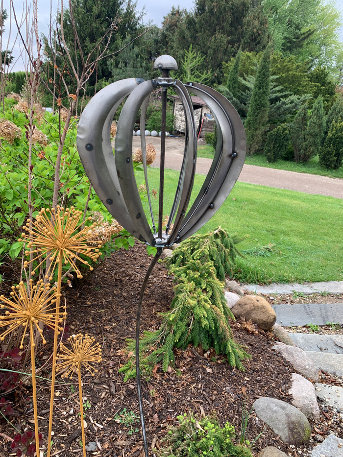 KK1075-C - Tulip Spinner On Stake