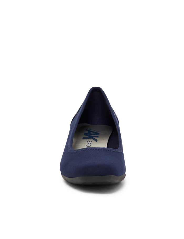 Anne Klein Wisher Wedge